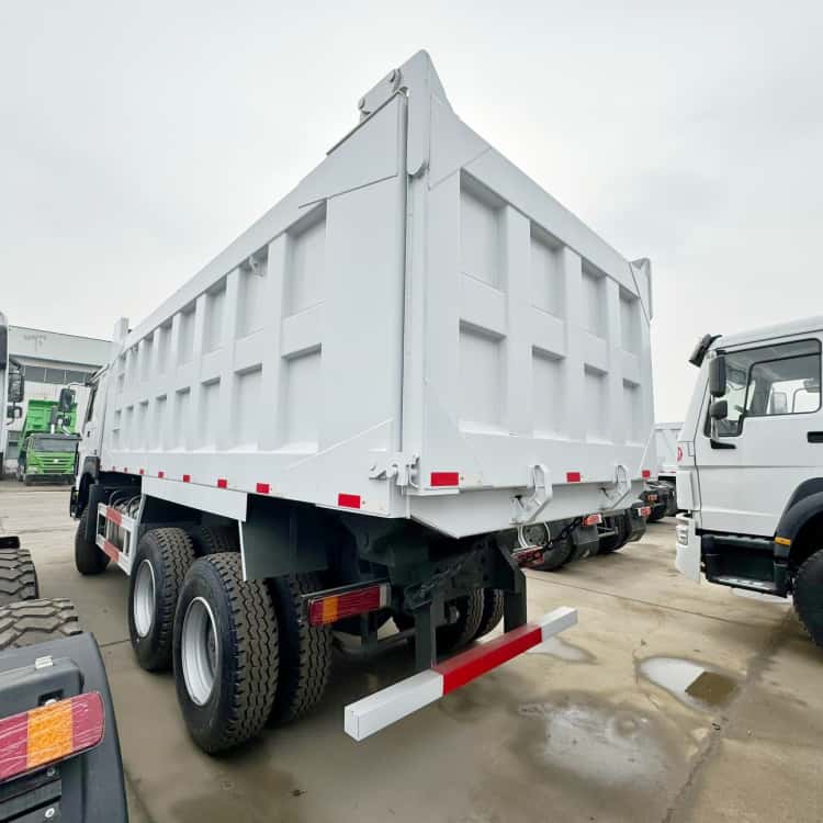 Buying Guide: Differences Between Brand New, Used & Heavy Reman Truck